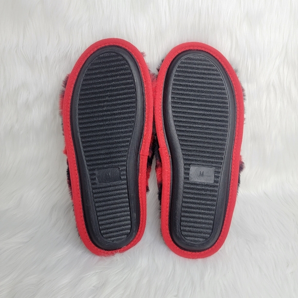 PINK Victoria's Secret faux fur slides slippers. - Picture 3 of 4